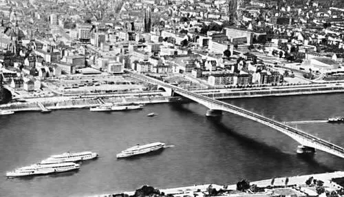 Бонн Вид со стороны Рейна Бонн Южная часть города Бонн - фото 291