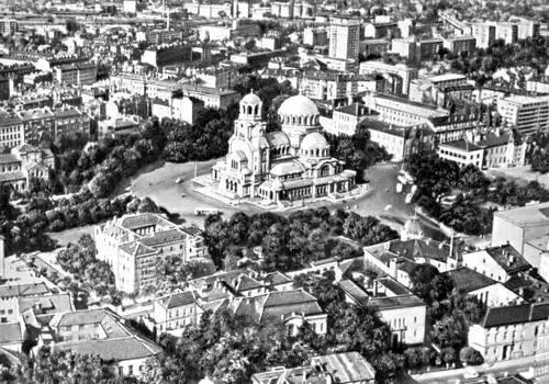 Болгария София В центре собор Александра Невского Сушка табака в г Рила - фото 138