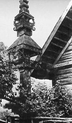 Мемориальный столб у жилого дома в деревне Толименай Зарасайский район - фото 214