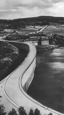 Плотина нового водохранилища Пёль близ г Плауэн округ КарлМарксШтадт - фото 379