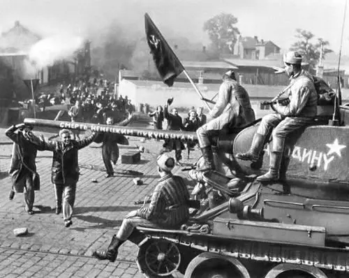 Кадр из фильма Немая баррикада 1949 Реж О Вавра Вавржинец из Бржезовы - фото 34