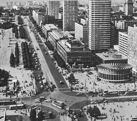 Маршалковская улица главная магистраль столицы Справа центральный ансамбль - фото 310