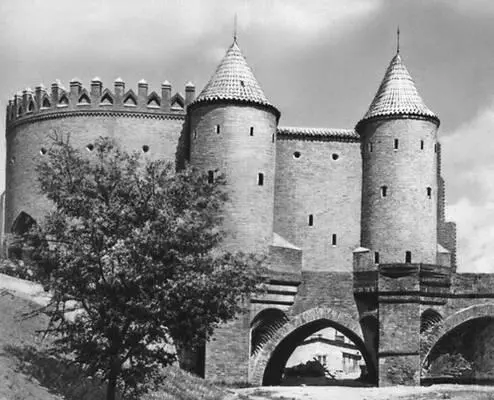 Барбакан 16 в Повисле один из старейших столичных районов Новое строите - фото 314