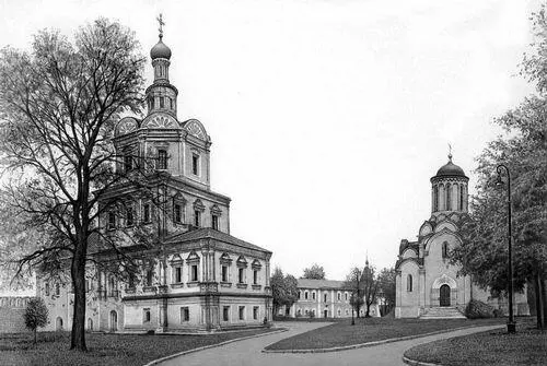 Андроников монастырь Реставрирован в 19481960 Слева церковь Михаила - фото 146