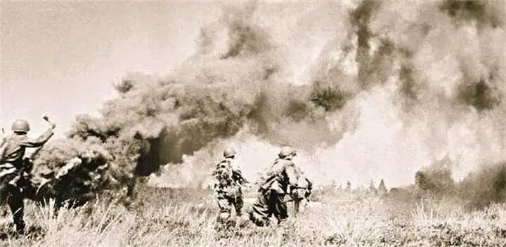 Прорыв красноармейцев из окружения под Минском Июнь 1941 г ТАНКОВЫЙ КЛИН - фото 124