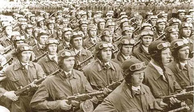 Боевое крещение советских воздушнодесантных войск состоялось ещё в конце - фото 182