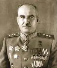 Командир 138й стрелковой дивизии ИИ Людников 19021976 Войну он закончит - фото 538