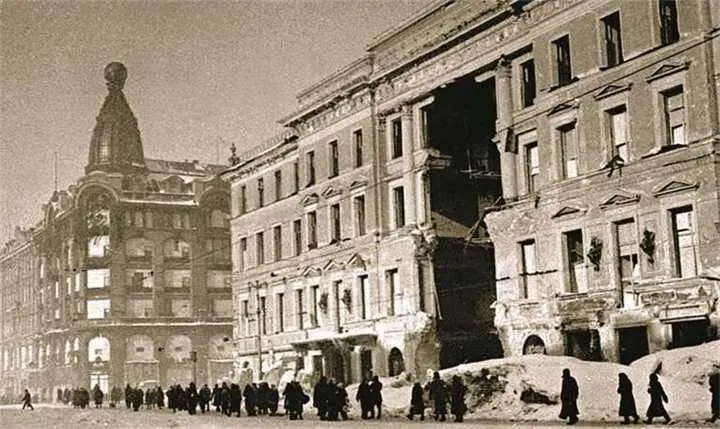 Главная ленинградская улица Невский проспект с 1918 по 1944 г проспект - фото 404