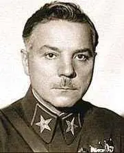Главнокомандующий войсками СевероЗападного направления маршал КЕ Ворошилов - фото 390