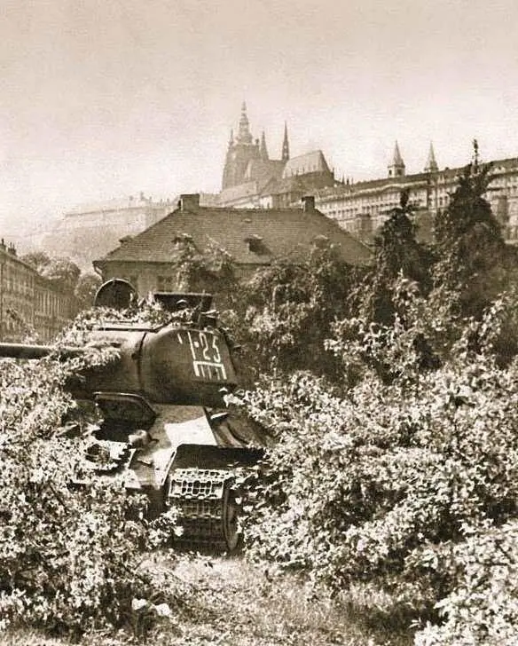Советский средний танк Т3485 25 из состава 63й гвардейской танковой - фото 797