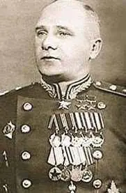 Дважды Герой Советского Союза командующий 2й танковой армией СИ Богданов - фото 717