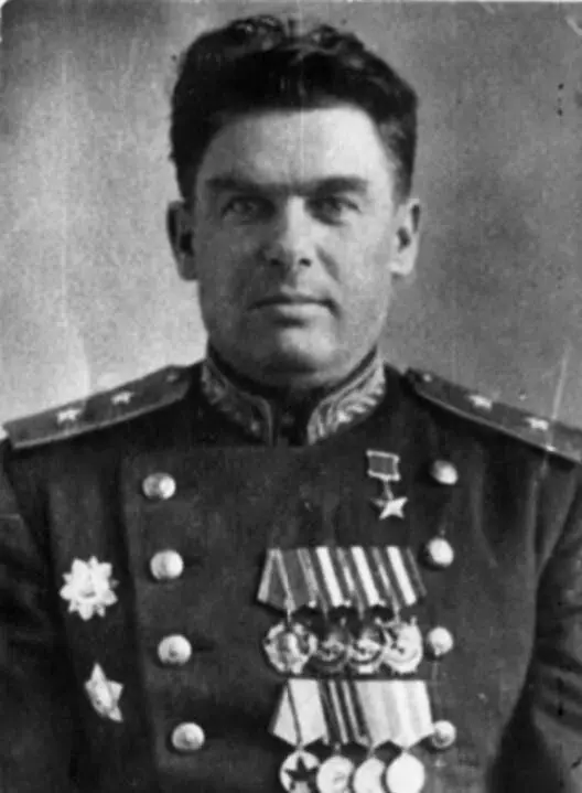 Командир 18го танкового корпуса генерал ПД Говоруненко Палочкойвыручалочкой - фото 37