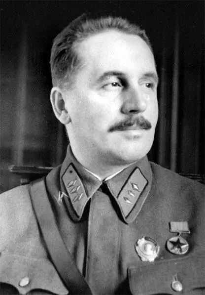 Член Военного совета ЮгоЗападного фронта Н Н Вашугин 30 июня 1941 г под - фото 150