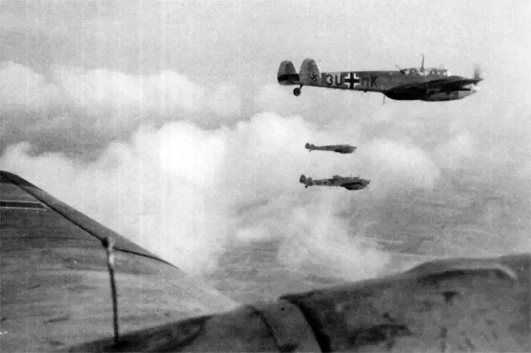 В небе над СССР Bf110 из эскадры ZG26 Также таблица нуждается в некотором - фото 161