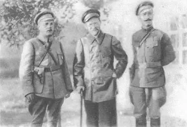 М И Калинин С М Буденный К Е Ворошилов 1920 г М И Калинин на - фото 19