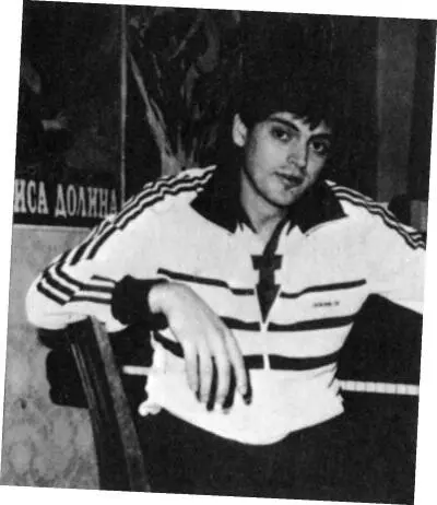 Композитор Виктор Резников один из самых ярких мелодистов 80х годов Но в - фото 97