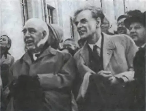 И Бор и Л Ландау на празднике Архимеда 1961 г История рассудила - фото 62