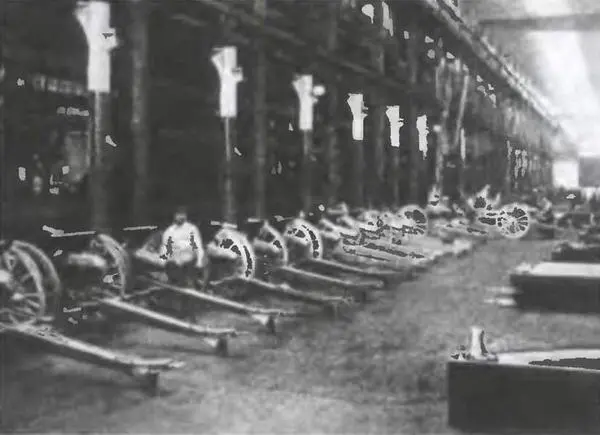 Оружейный цех Путиловского заводе 1913 год Отказавшись от реформирования - фото 10