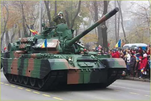 Основной боевой танк TR85M1 Bizonul на параде в Бухаресте Компоновка танка в - фото 85