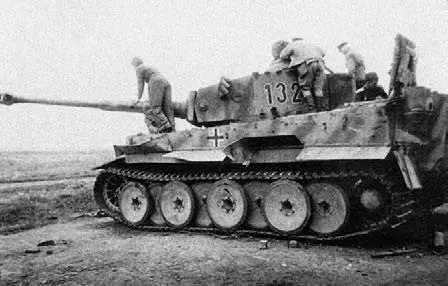 Подбитые и захваченные тигры 503го ттб Июль 1943 г южный фас Курской дуги - фото 56