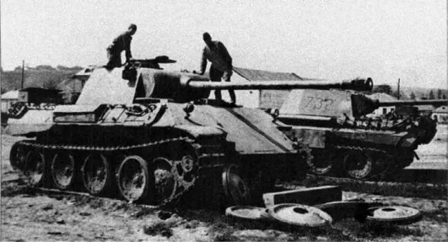 Пантеры 39го тп 10й тб подбитые на Курской дуге Июль 1943 г - фото 62