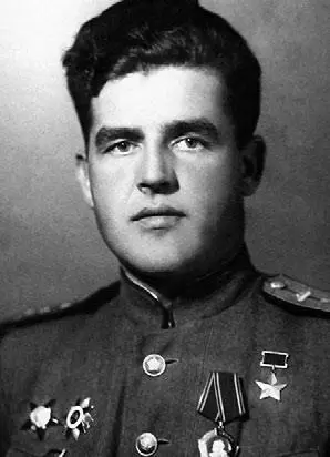 Гвардии старший лейтенант Замула Старший лейтенант Гагкаев 1008й иптап - фото 108
