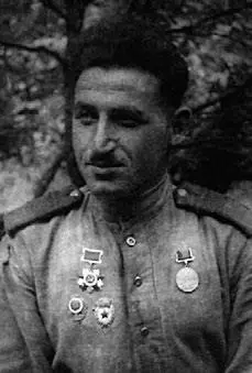 Старший сержант Гагуд Капитан Казаков младший лейтенант Голенко - фото 117