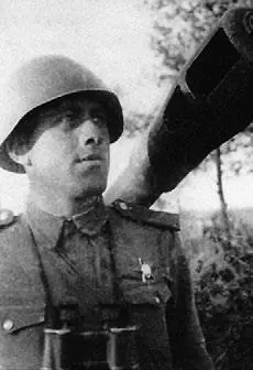 старший сержант Борисов младший лейтенант А Г Новопашин гвардии - фото 124
