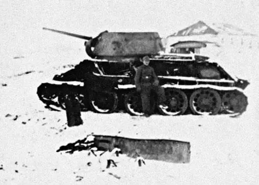 Подбитые танки и СУ 1й ТА в районе Винницы и cm Липовец январь 1944 г - фото 225
