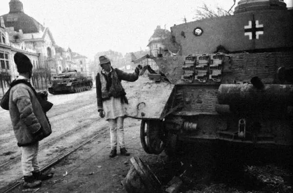 Брошенные и захваченные танки Pz IV Март апрель 1944 г г Черновицы - фото 290