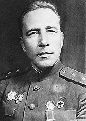 Командующий 1й гв ТА М Е Катуков Член Военного совета Н К Попель - фото 345