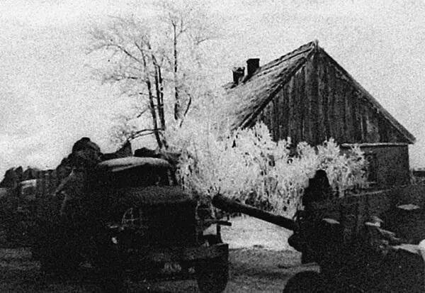 Лёгкий артиллерийский полк 1й гв ТА на марше Январь 1945 г В 1500 15 - фото 432