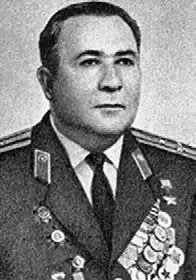 Гвардии старший лейтенант Никонов Гвардии старший лейтенант Орликов - фото 474