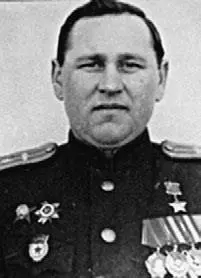 Гвардии полковник Земляков Гвардии подполковник Мусатов Гвардии старший - фото 509