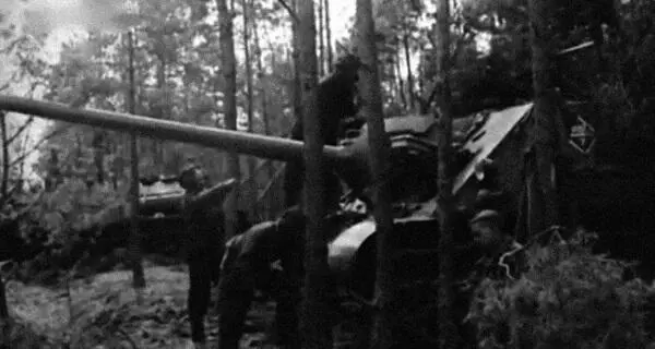 Подготовка частей 1й гв ТА к наступлению Апрель 1945 г Танки 1й гв ТА - фото 528