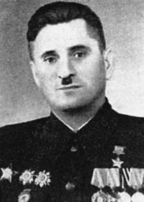 Гвардии старший сержант Кибизов 1454й сап Гвардии капитан Власов - фото 596