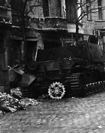 Бои в Берлине Апрель май 1945 г Воины 1й гв ТА отличившиеся в - фото 623