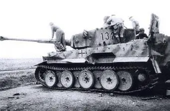 Подбитые и захваченные тигры 503го ттб Июль 1943 г южный фас Курской дуги - фото 666