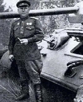 Танкисты 22й тбр 6го тк слева 1й ТА Июль 1943 г Александр Бурда Лето - фото 673