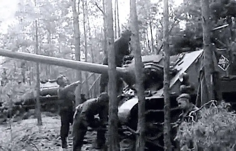 Подготовка частей 1й гв ТА к наступлению Апрель 1945 г Командир 11го гв - фото 735