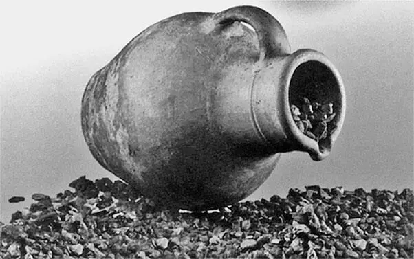 Рис 66 Груда янтаря из мастерской город Биляра Взято из 9441 с 59 - фото 66