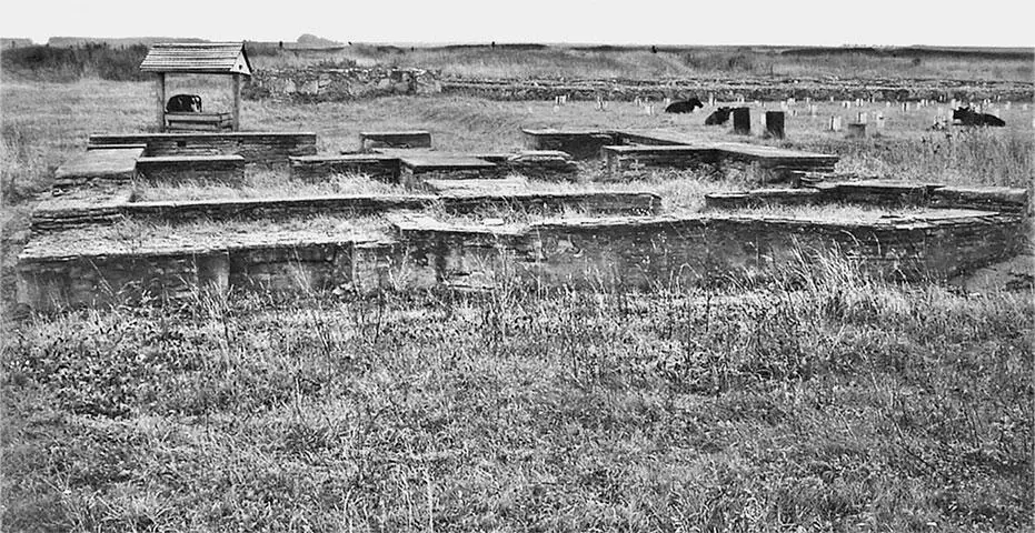 Рис 126 Остатки Билярской Каабы и расположенный рядом с ней колодец - фото 128
