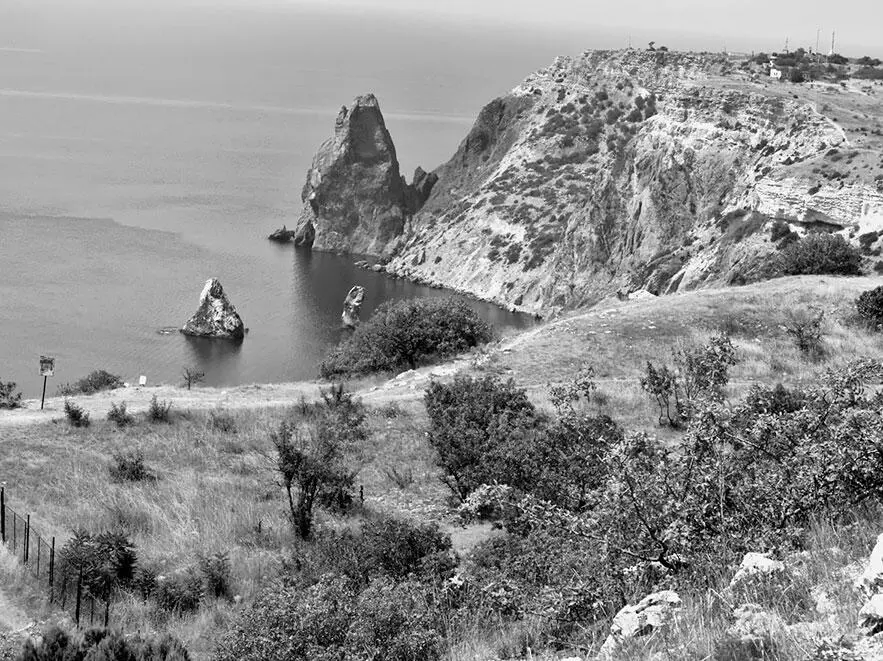Рис 209 Мыс Фиолент в Крыму Эта и несколько последующих фотографий сделаны - фото 218