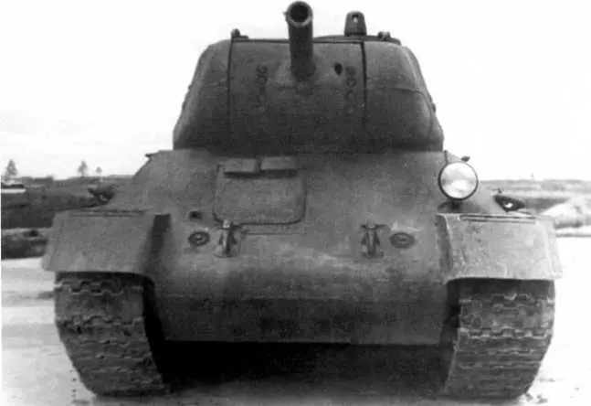 Второй вариант танка Т43 вид сзади Лето 1943 года В отличие от первого - фото 44