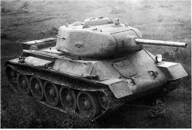 Общий вид танка Т43 второго варианта Лето 1943 года ЦАМО После этого - фото 50