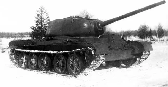 Первый образец танка Т44 во время испытаний Зима 1944 года ЦАМО Сборка - фото 76