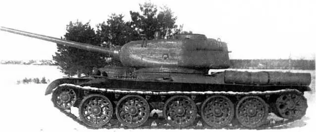 Первый образец танка Т44 во время испытаний вид слева Зима 1944 года ЦАМО - фото 79