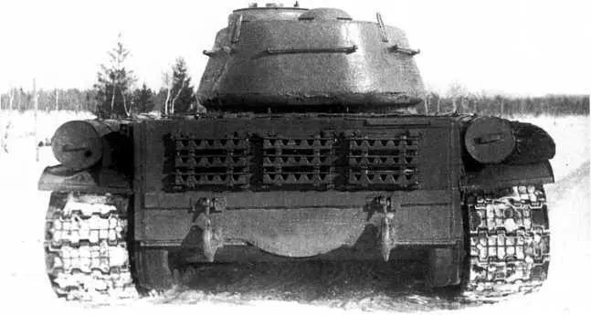 Первый образец танка Т44 во время испытаний вид сзади Зима 1944 года На - фото 81