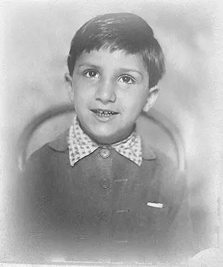 Саша Тимофеевский 5 лет 1938 г PS Так выглядела Красная площадь 9 мая - фото 53