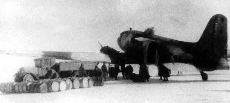 Подготовка и погрузка грузов МАОН начало 1942 г В исследовательской и - фото 38